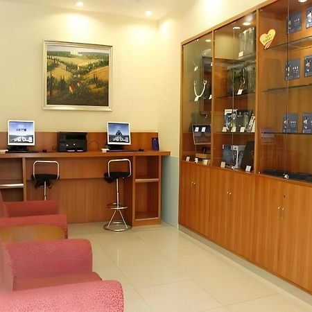 Hanting Hotel Beijing Wangfujing Exterior photo