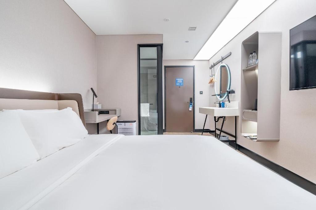 Hanting Hotel Beijing Wangfujing Exterior photo